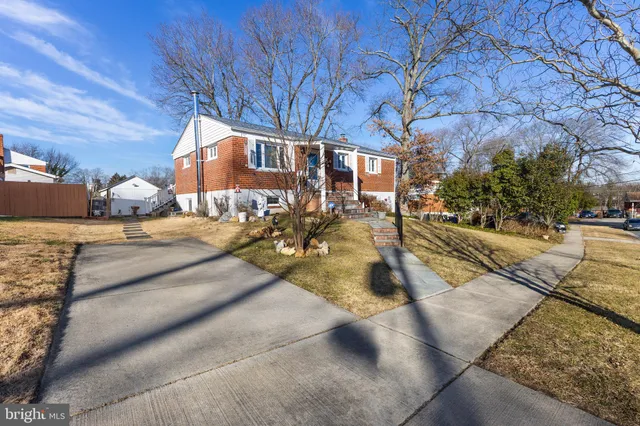 $2,000 | 11518 Monongahela Drive, Rockville, MD 20852