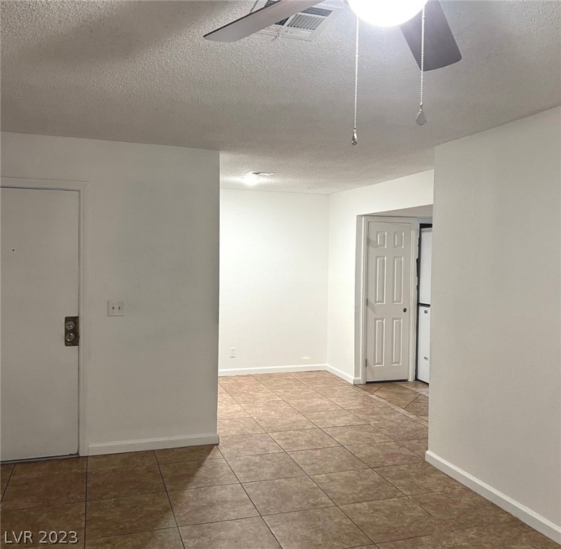 5701 Smoke Ranch Road, Unit A Las Vegas, NV 89108 - Photo 8 of 20