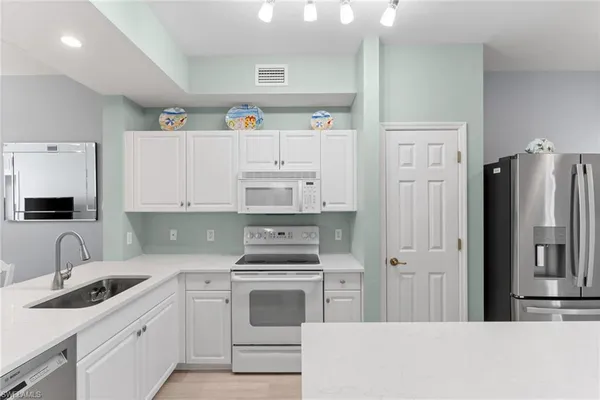 $299,000 | 4000 Loblolly Bay Drive, Unit 306, Naples, FL 34114