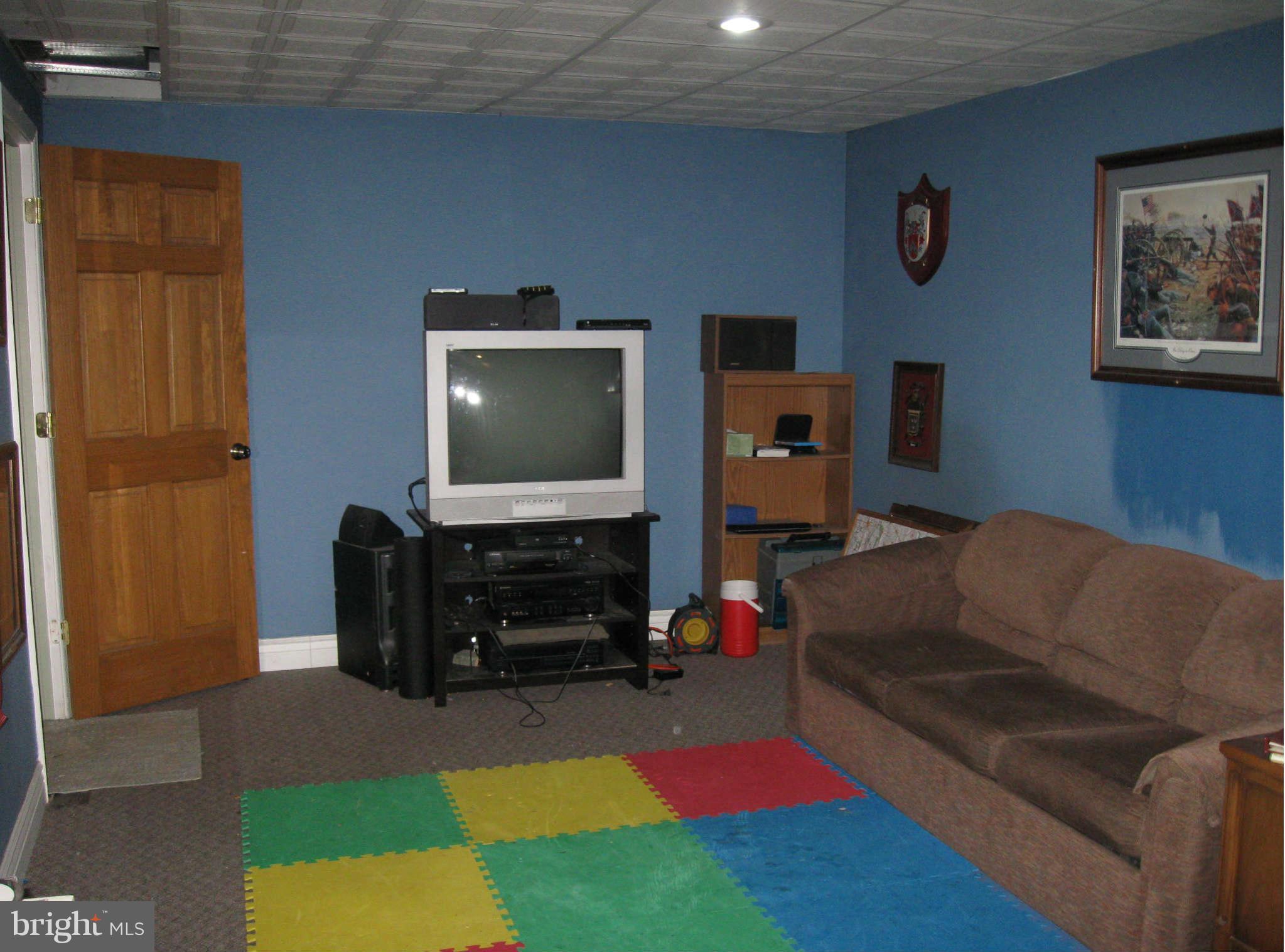 12940 Independence Road Clear Spring, MD 21722 - Photo 19 of 22 Family Room