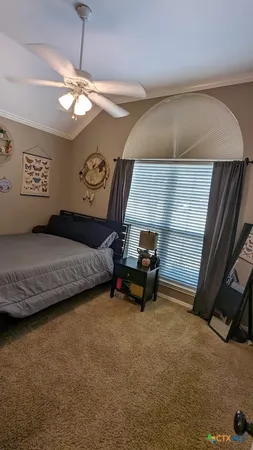 a view of livingroom with furniture