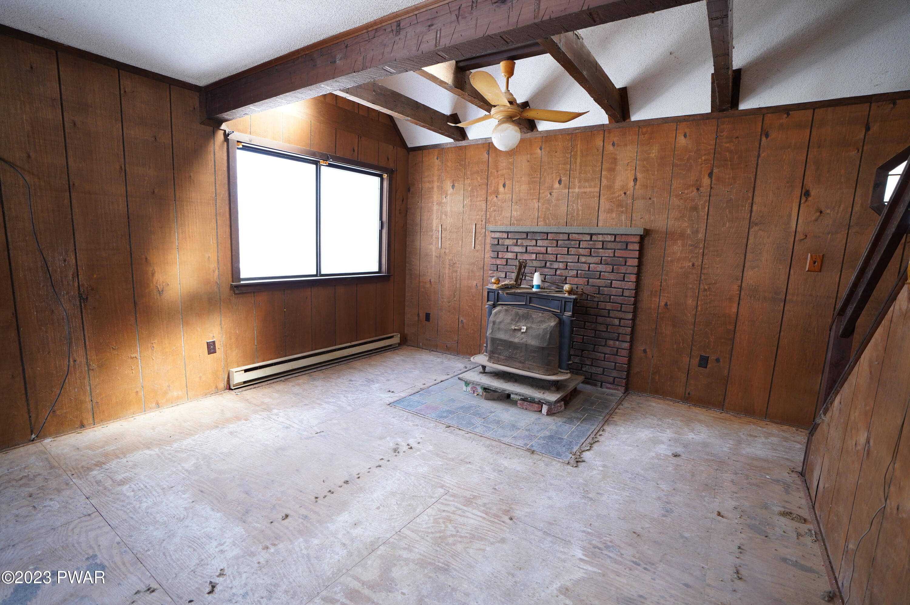 70 Hummingbird Lane Hawley, PA 18428 - Photo 5 of 23 DSC03758