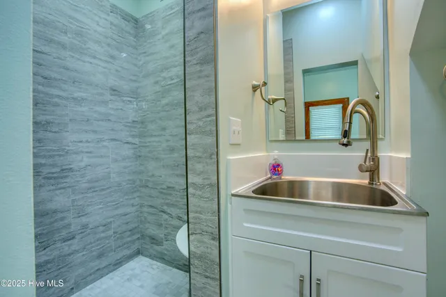 $429,000 | 215 Queen Street, Wilmington, NC 28401