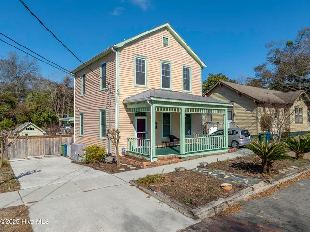 $429,000 | 215 Queen Street, Wilmington, NC 28401