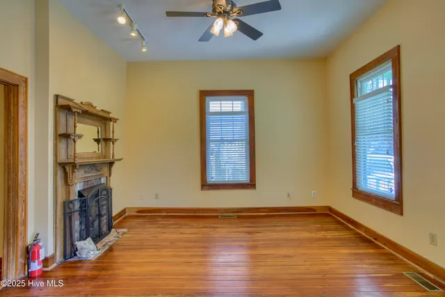 $429,000 | 215 Queen Street, Wilmington, NC 28401