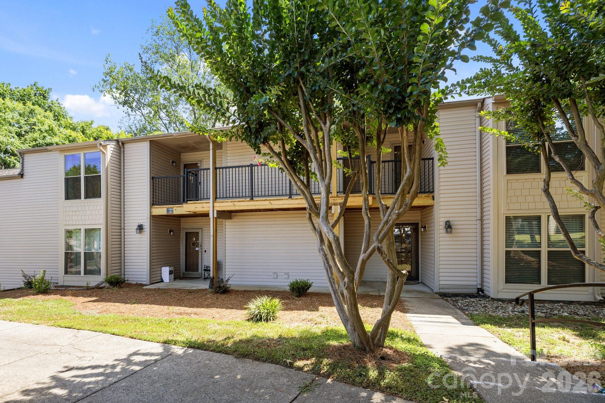 11069 Cedar View Road Charlotte, NC 28226 - Photo 2 of 42