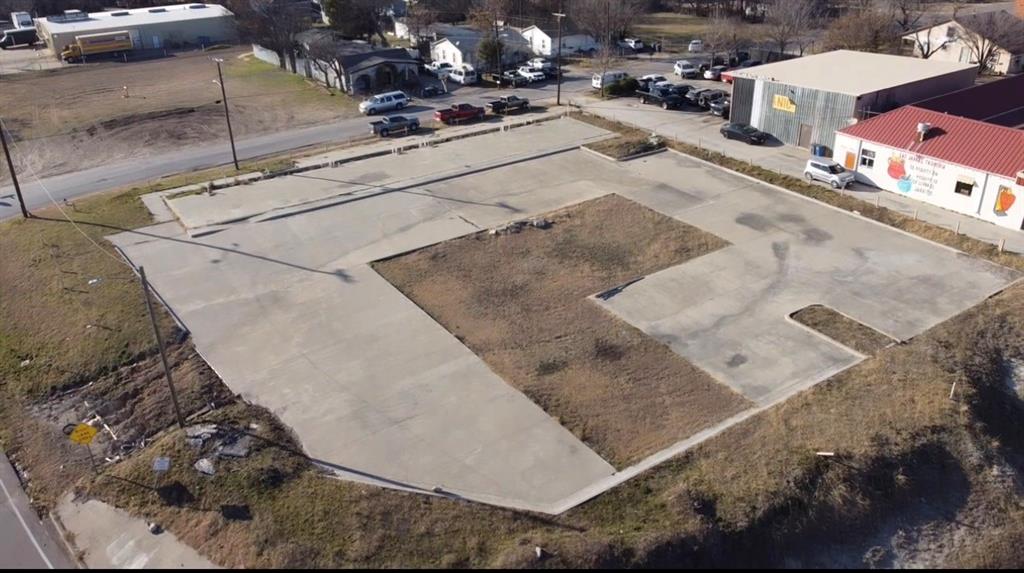 121 West Danieldale Road Dallas, TX 75232 - Photo 3 of 4 an aerial view of a large buildings