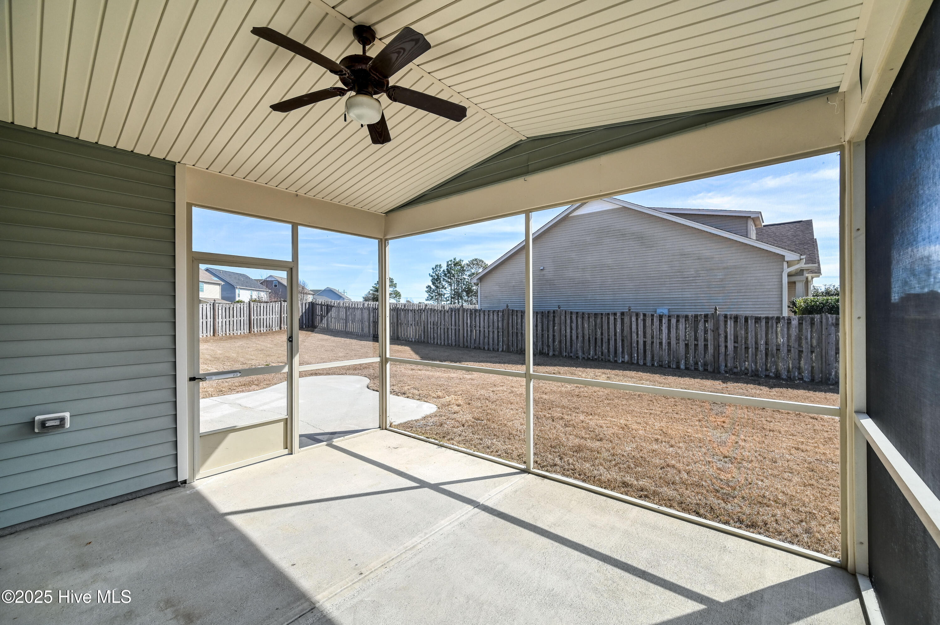 98 Hampton Drive Holly Ridge, NC 28445 - Photo 26 of 29 20250218-20250218-DSC_2666-2