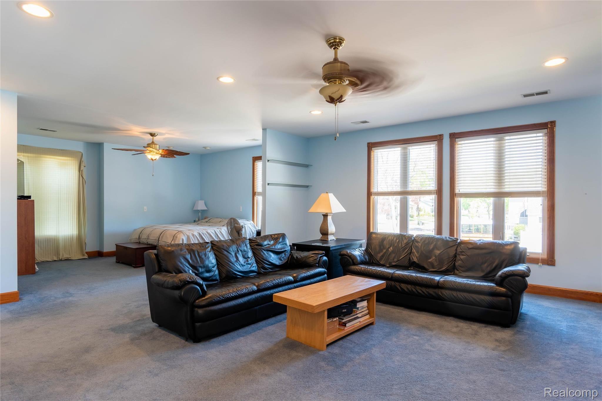 2916 Wakefield Road Berkley, MI 48072 - Photo 17 of 25 2916 Wakefield_50.jpg