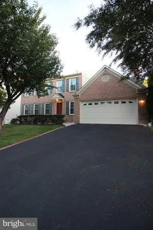 $3,950 | 13111 Willoughby Point Drive, Fairfax, VA 22033