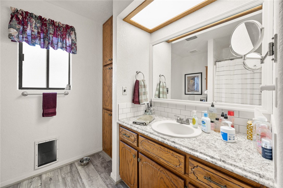 823 Warren Road Bullhead City, AZ 86429 - Photo 35 of 71 Master Bathroom