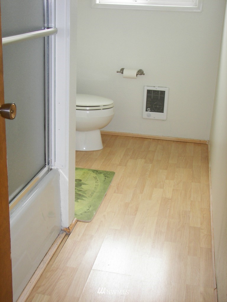 1302 Eshom Road Centralia, WA 98531 - Photo 16 of 20 Gallery Image 16