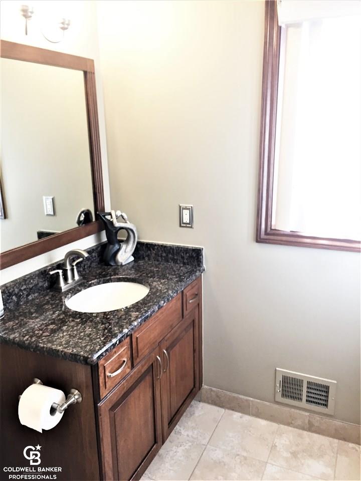52495 Sass Road New Baltimore, MI 48047 - Photo 21 of 42 50007953-20.JPG