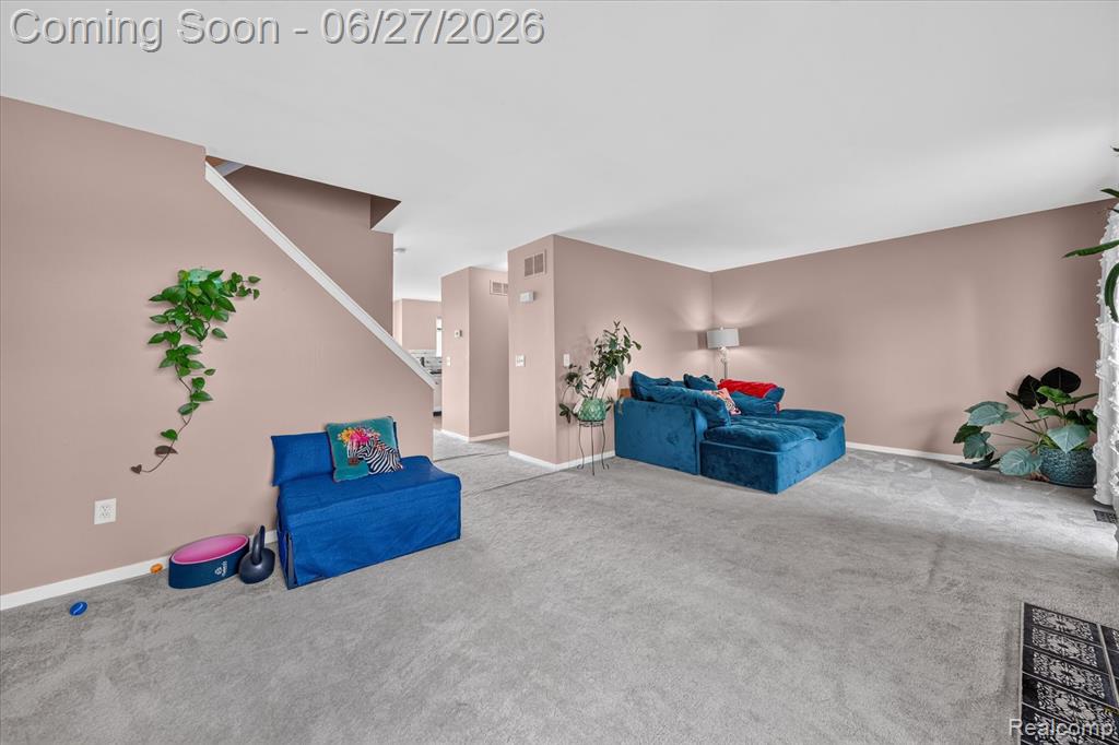 217 Oak Ridge Drive Pontiac, MI 48341 - Photo 8 of 42