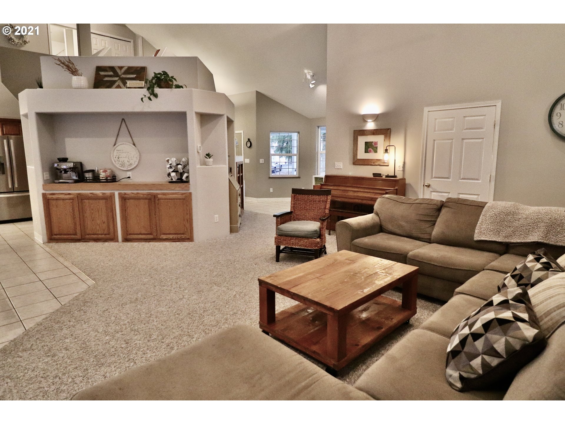 204 Wohl Road Longview, WA 98632 - Photo 5 of 31 a living room with furniture and wooden floor