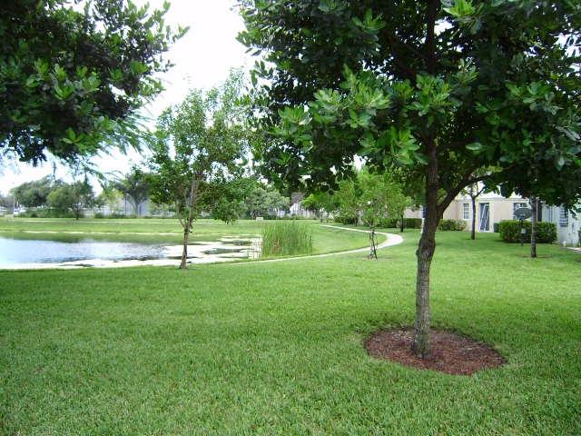 1008 Abaco Lane Riviera Beach, FL 33404 - Photo 11 of 18 P8210002