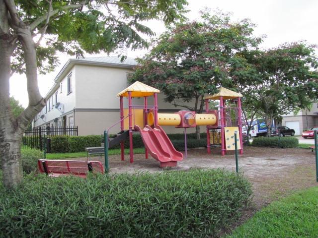 1008 Abaco Lane Riviera Beach, FL 33404 - Photo 18 of 18 IMG_0871