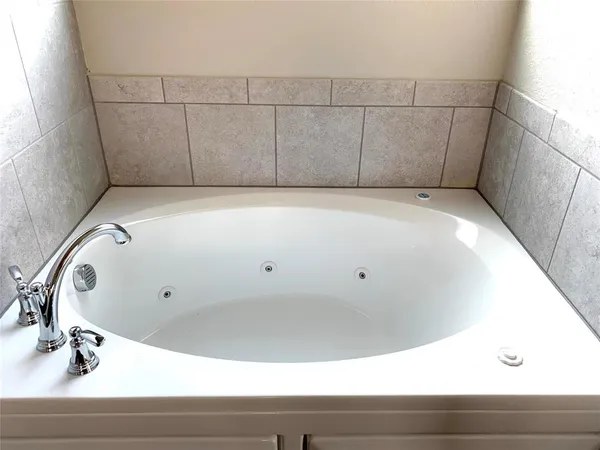 a view of a utility room