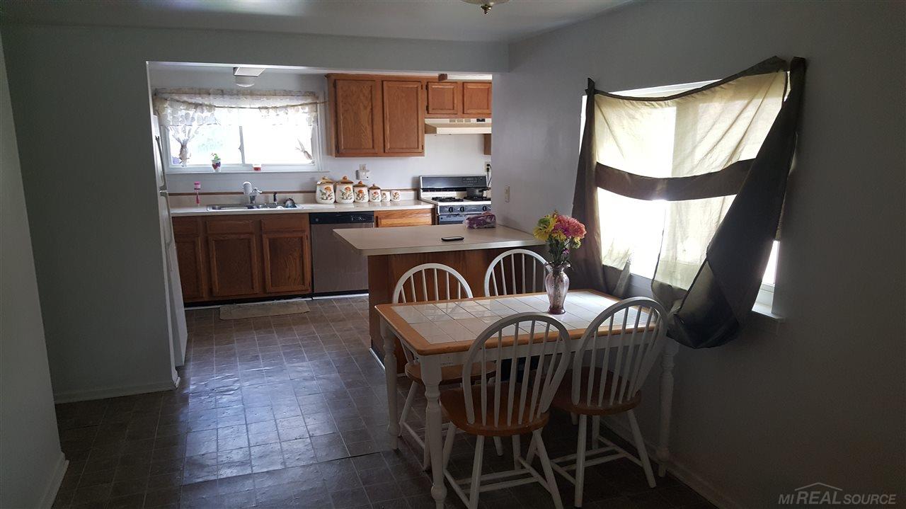 3709 Bendelow Road Rochester Hills, MI 48307 - Photo 4 of 22