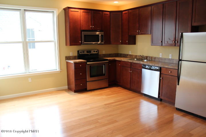 907 Main Street, Unit 204 Stroudsburg, PA 18360 - Photo 2 of 9 IMG_5068