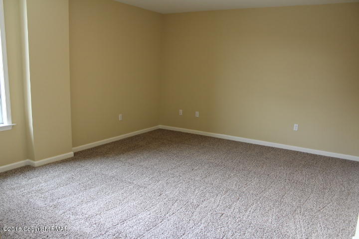 907 Main Street, Unit 204 Stroudsburg, PA 18360 - Photo 5 of 9 IMG_5071