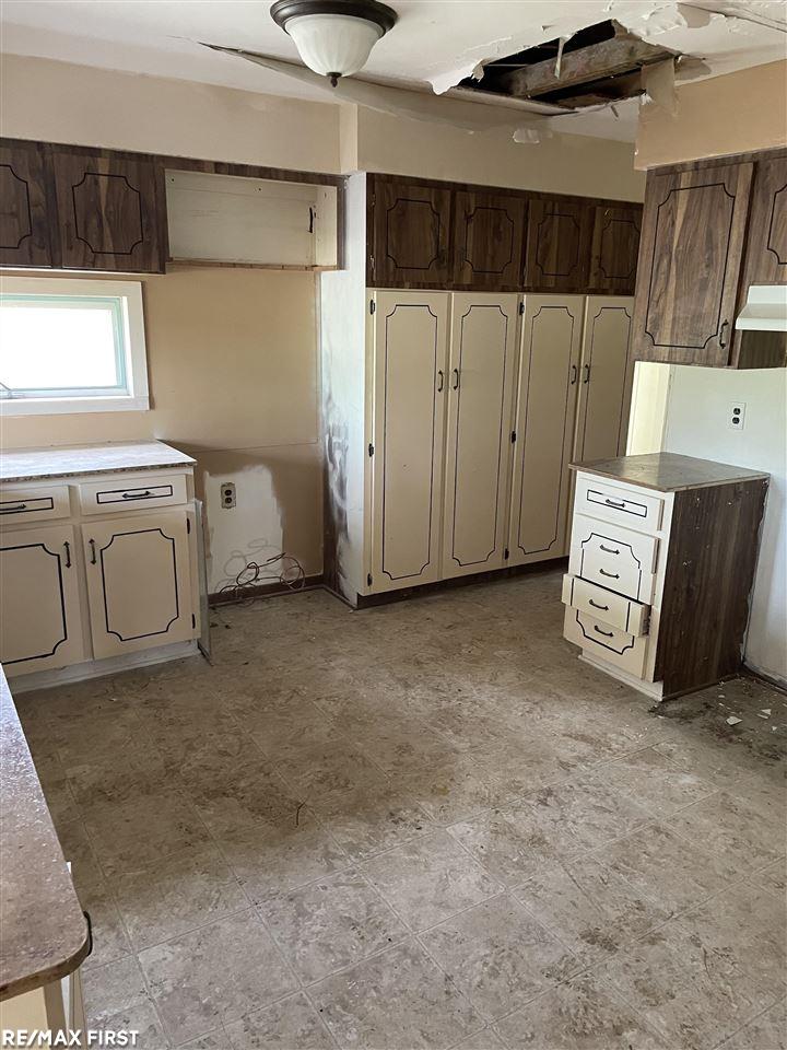 2396 Kronner Road Columbus, MI 48063 - Photo 17 of 24 50040960-16.JPG