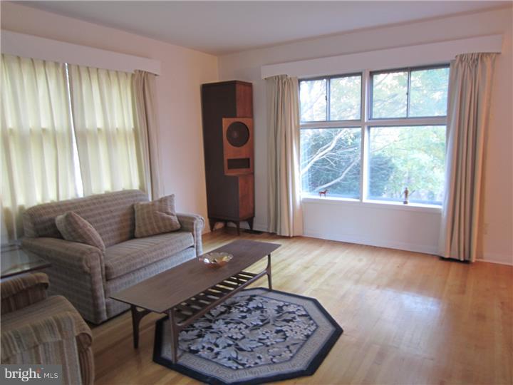 8442 Chippewa Road Philadelphia, PA 19128 - Photo 4 of 25