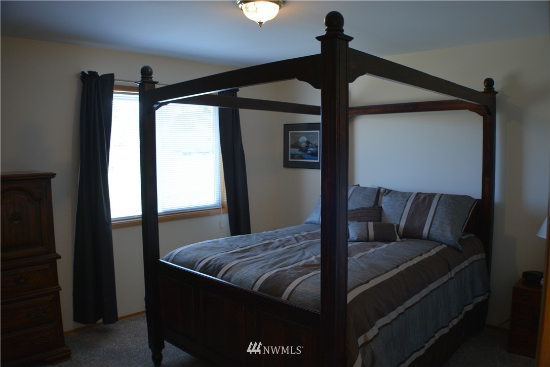 381 Guy Kelly Road Port Angeles, WA 98362 - Photo 15 of 20