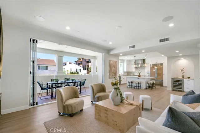 $3,995,000 | 501 Elena Lane, Unit B, San Clemente, CA 92672