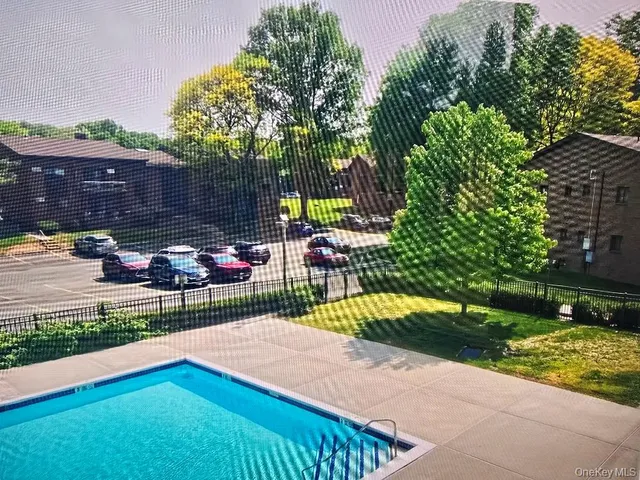 $1,800 | 3 Charles Lane, Unit 1E, Pomona, NY 10970