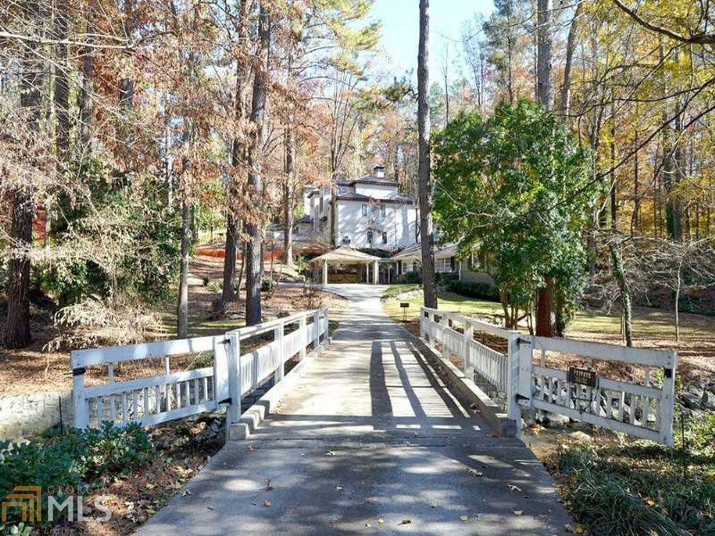1019 Crane Road Northeast Atlanta, GA 30324 - Photo 3 of 33 Gallery Image 3