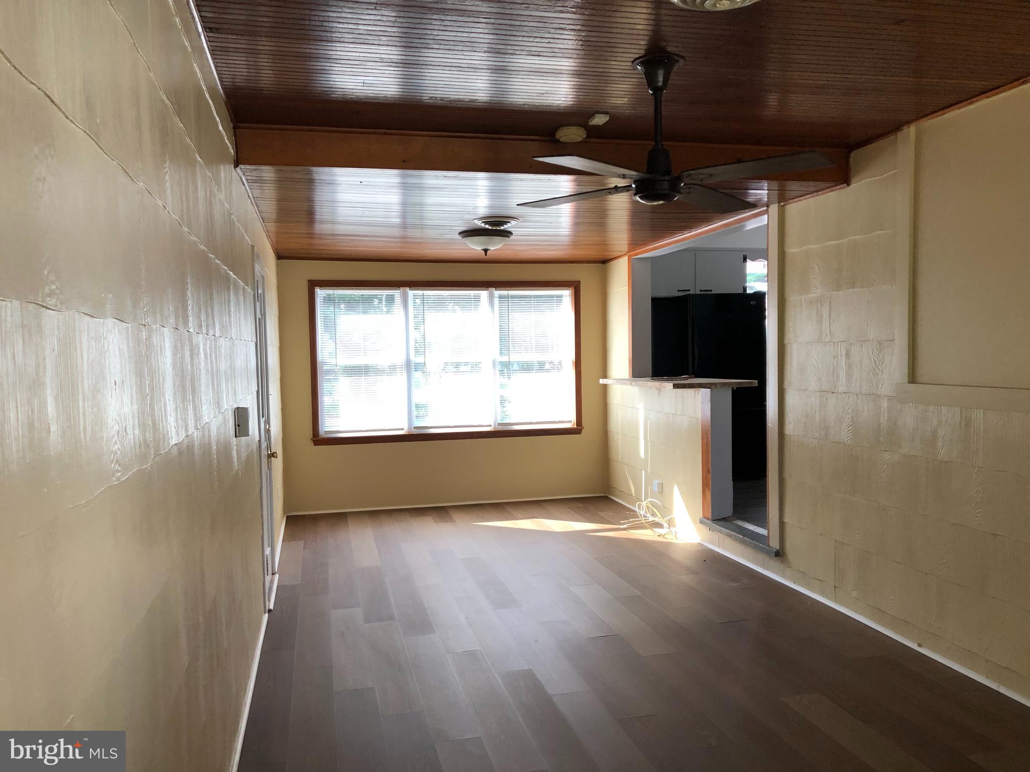 9269 Sharptown Road Laurel, DE 19956 - Photo 12 of 39 Family room