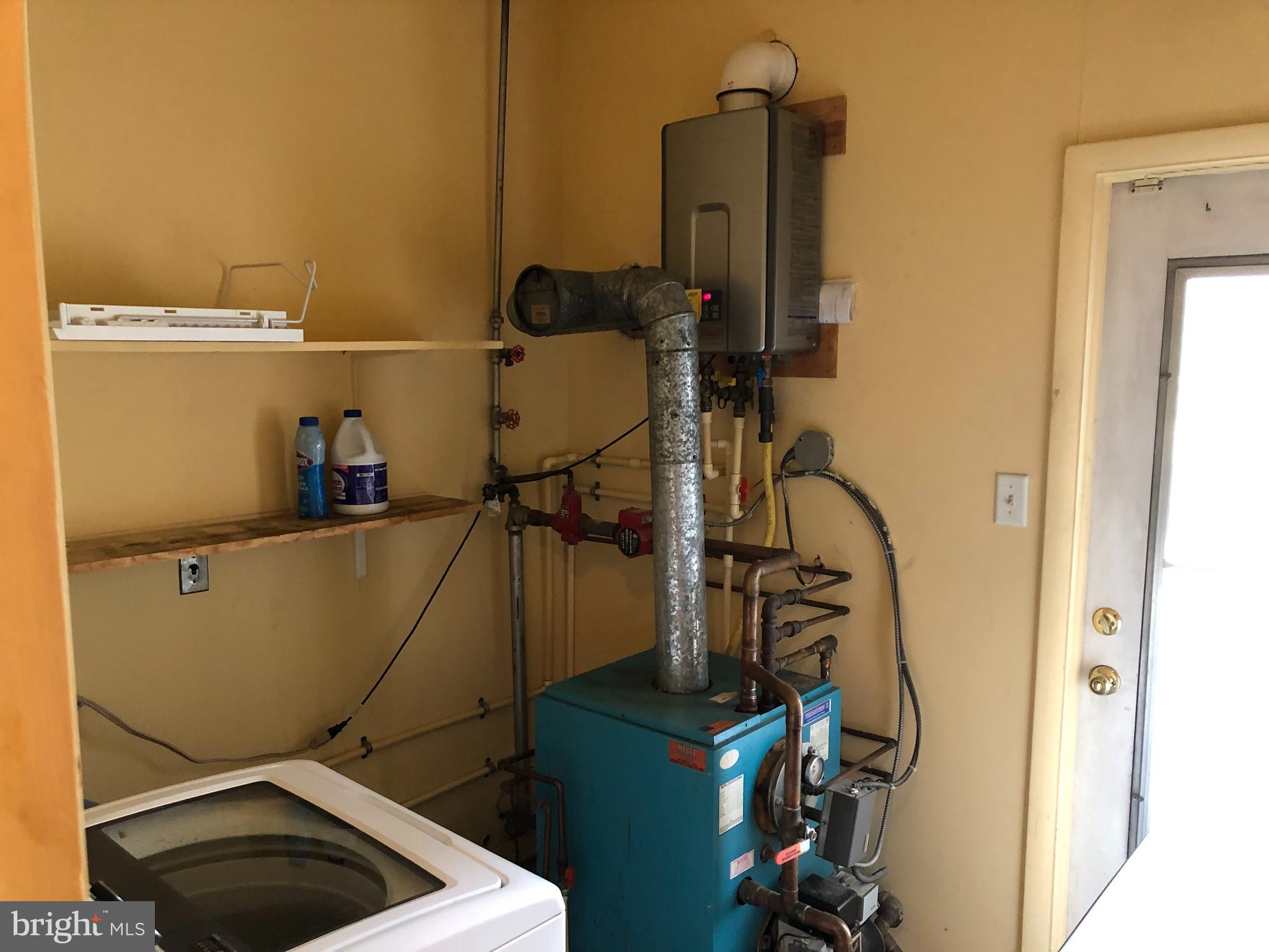 9269 Sharptown Road Laurel, DE 19956 - Photo 28 of 39 Utility room