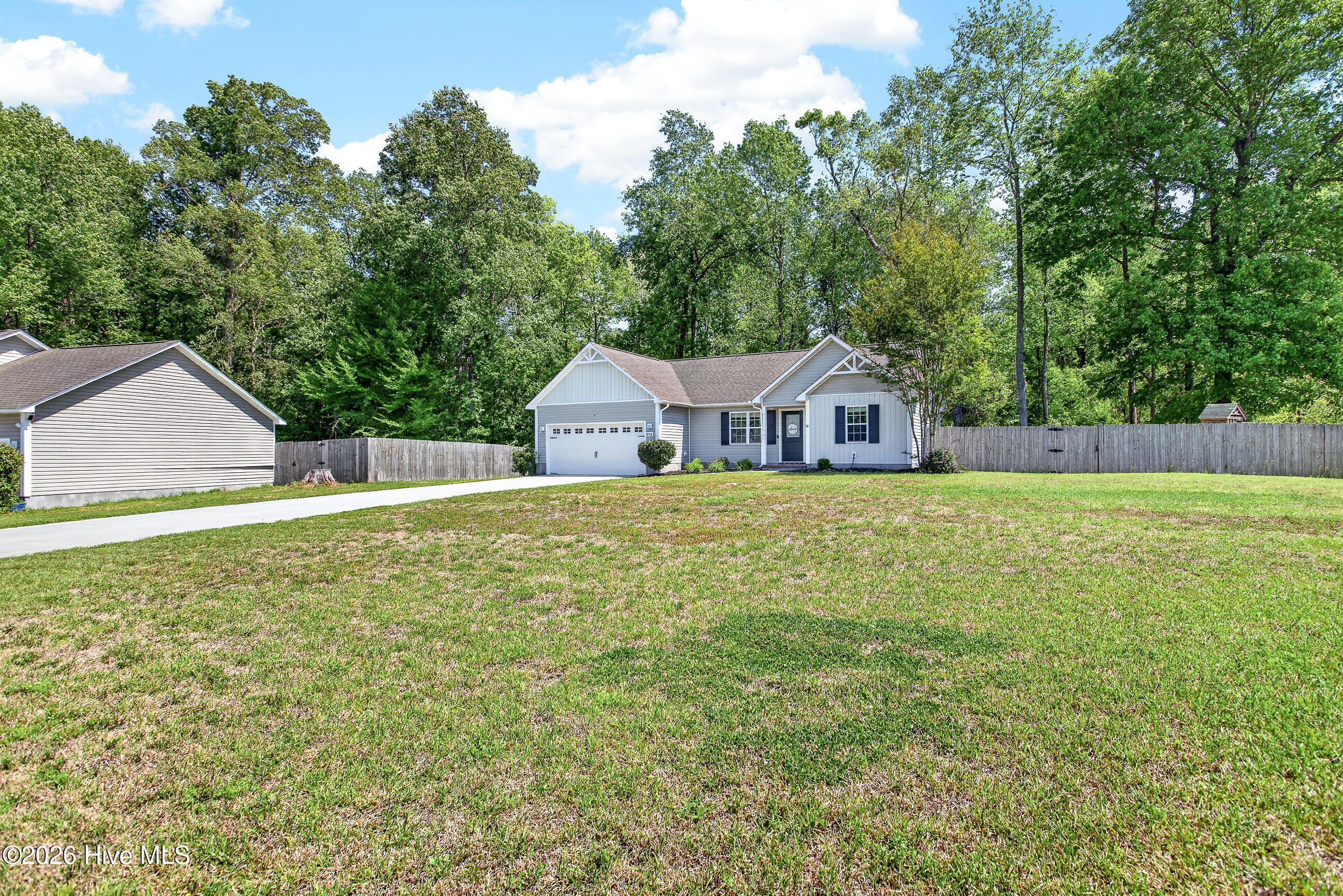 808 Little Roxy Court Jacksonville, NC 28540 - Photo 2 of 29 01-2