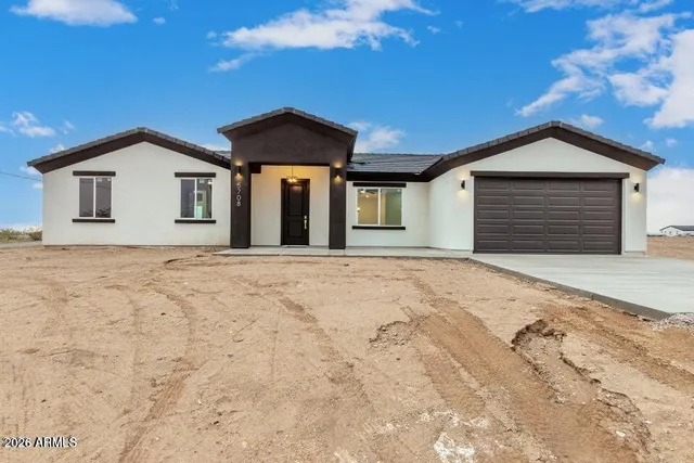 $424,500 | 5708 North 381st Drive, Tonopah, AZ 85354