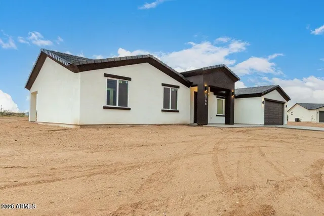 $424,500 | 5708 North 381st Drive, Tonopah, AZ 85354