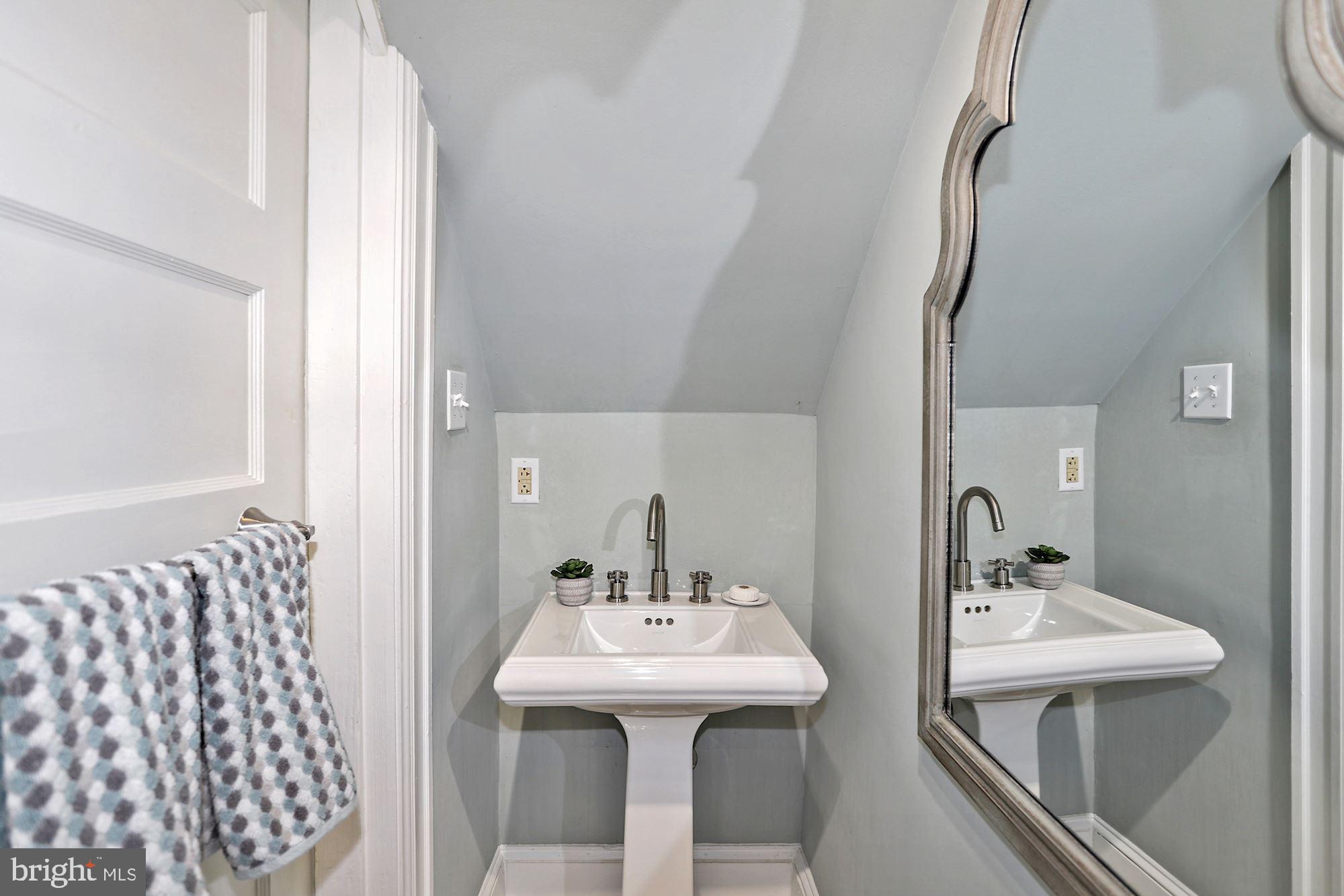 710 4th Street Northeast Washington, DC 20002 - Photo 7 of 38 Powder Room