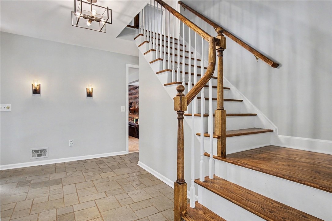 26 South Ridge Trail Perinton, NY 14450 - Photo 5 of 39