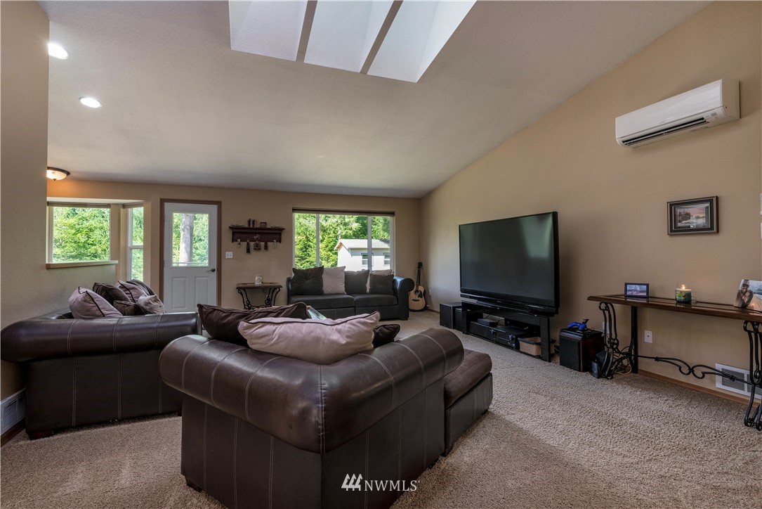 282 Centralia Alpha Road Centralia, WA 98531 - Photo 7 of 40 Gallery Image 7