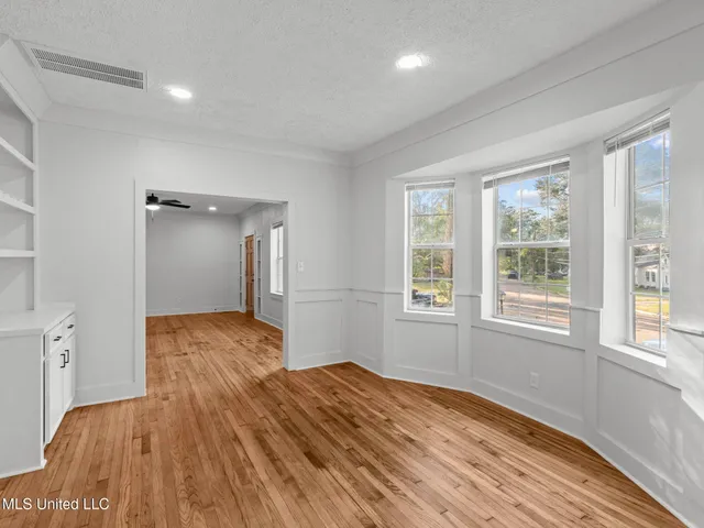 $299,000 | 4098 Pine Hill Drive, Jackson, MS 39206