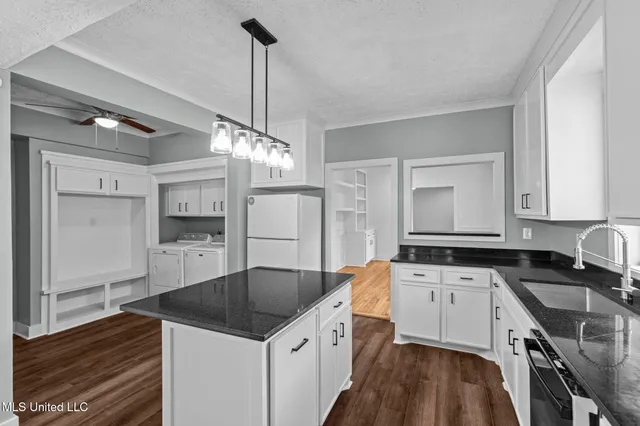 $299,000 | 4098 Pine Hill Drive, Jackson, MS 39206