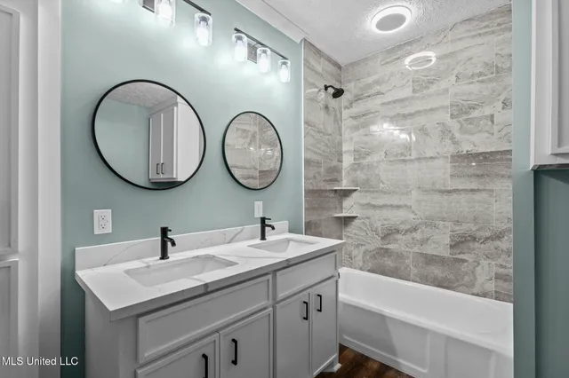 $299,000 | 4098 Pine Hill Drive, Jackson, MS 39206