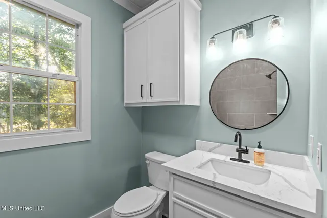 $299,000 | 4098 Pine Hill Drive, Jackson, MS 39206