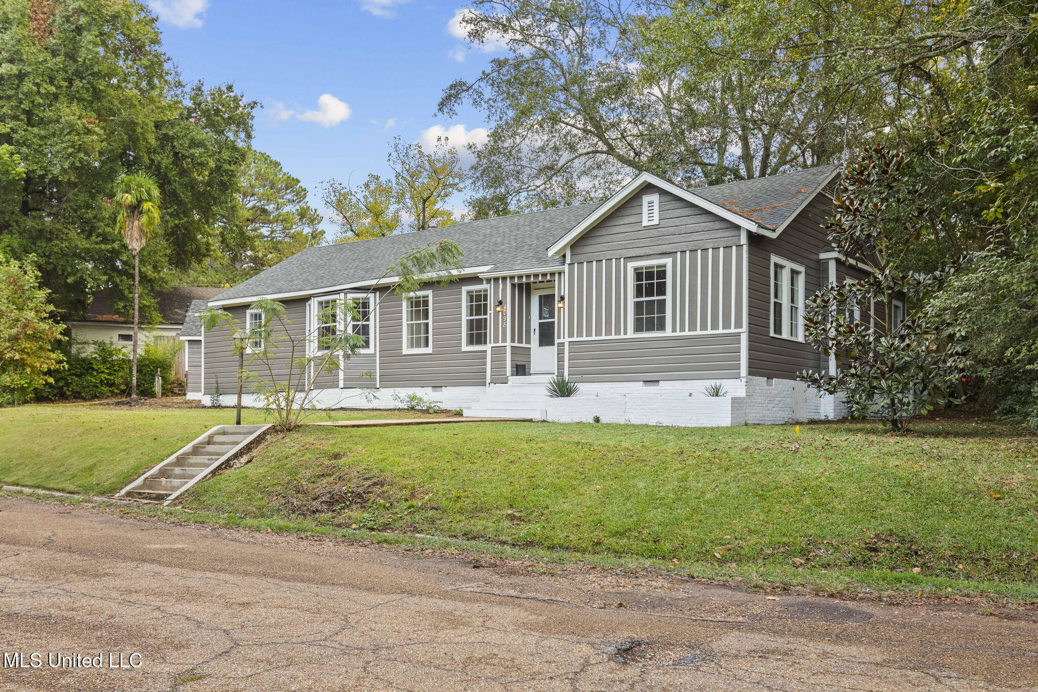 4098 Pine Hill Drive Jackson, MS 39206 - Photo 3 of 38 IMG_4761