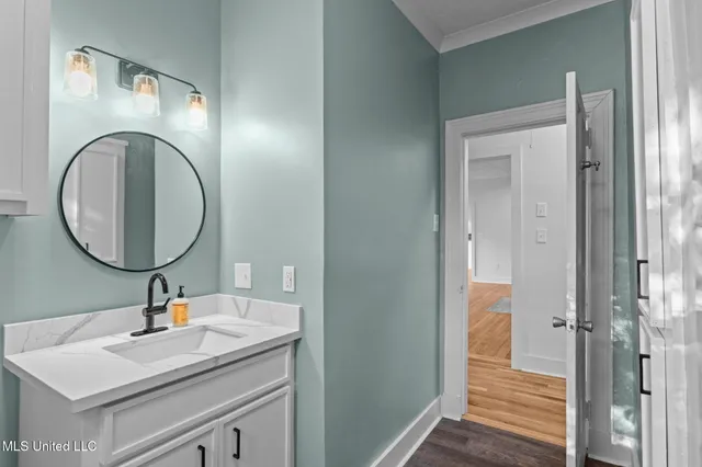 $299,000 | 4098 Pine Hill Drive, Jackson, MS 39206