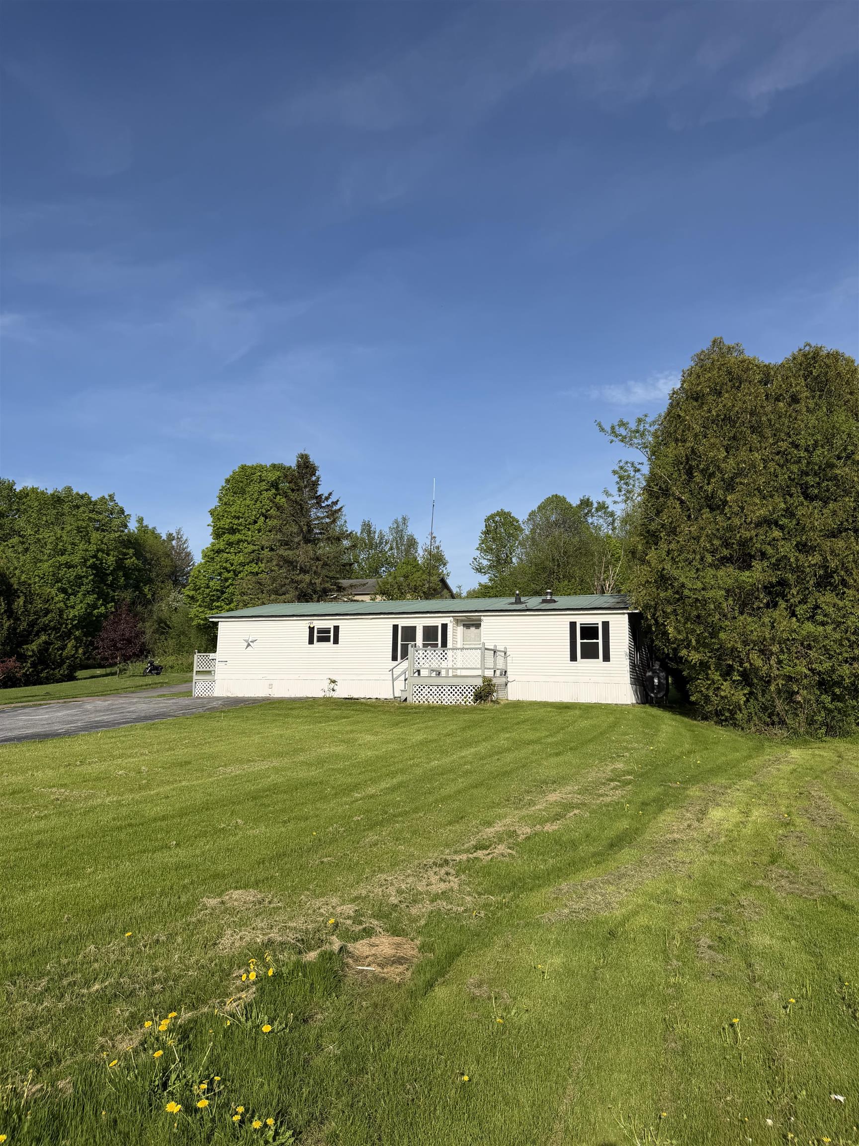 68 Railroad Street Milton, VT 05468 - Photo 4 of 40