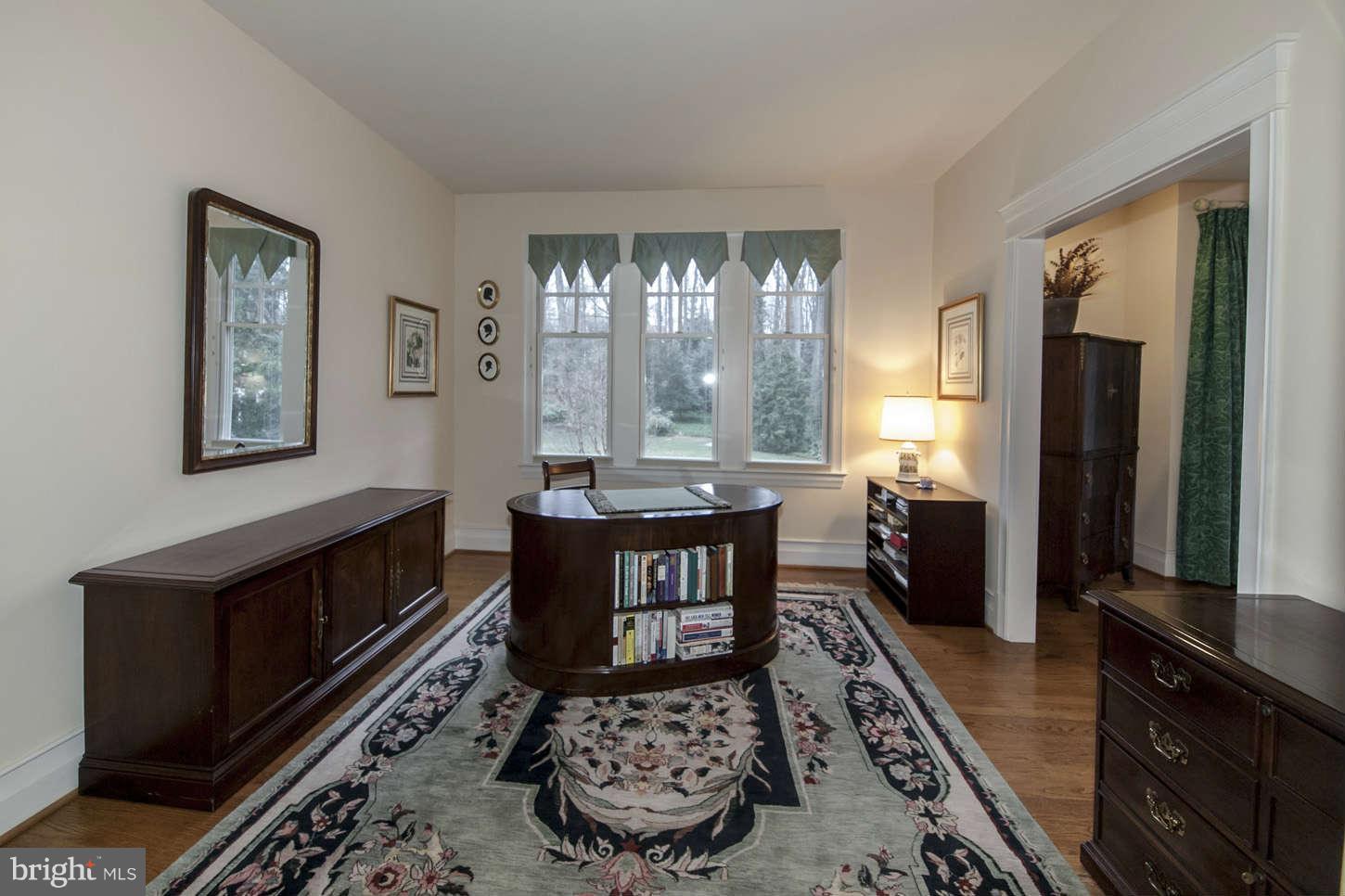 8726 Brook Road McLean, VA 22102 - Photo 15 of 30 Master Sitting Area