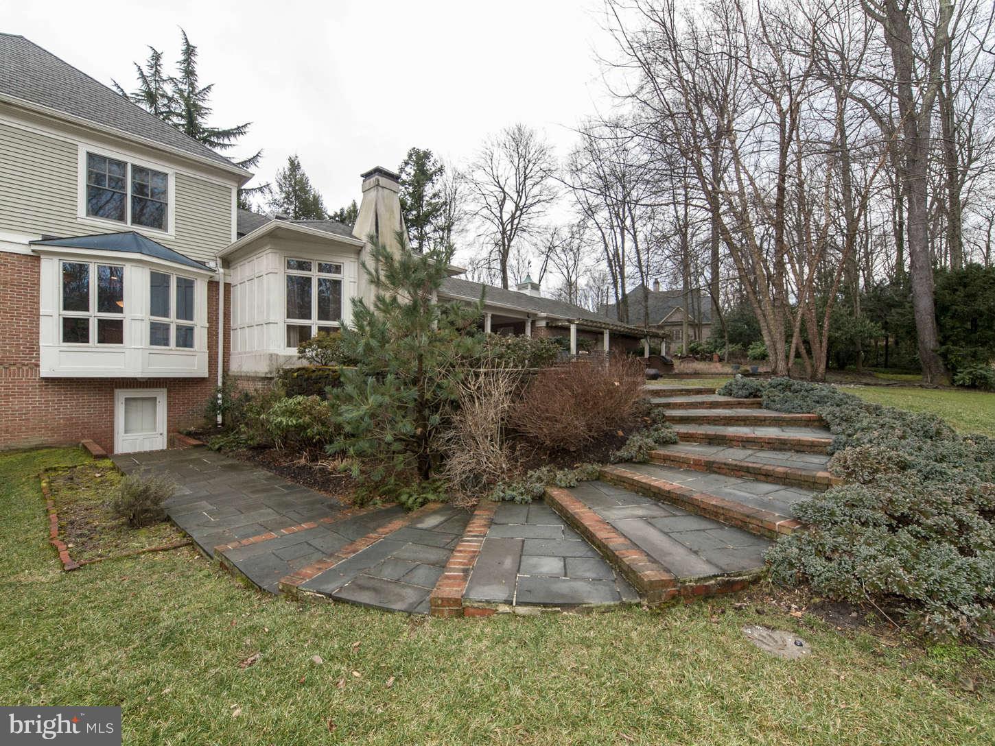 8726 Brook Road McLean, VA 22102 - Photo 27 of 30 Backyard