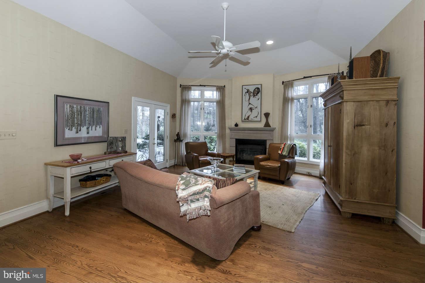 8726 Brook Road McLean, VA 22102 - Photo 6 of 30 Family Room