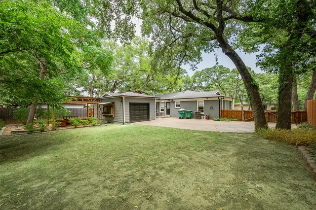 $284,000 | 2400 Nottingham Boulevard, Fort Worth, TX 76112